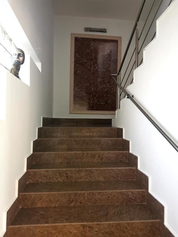 Hotel Dinastia Πιτέστι Εξωτερικό φωτογραφία