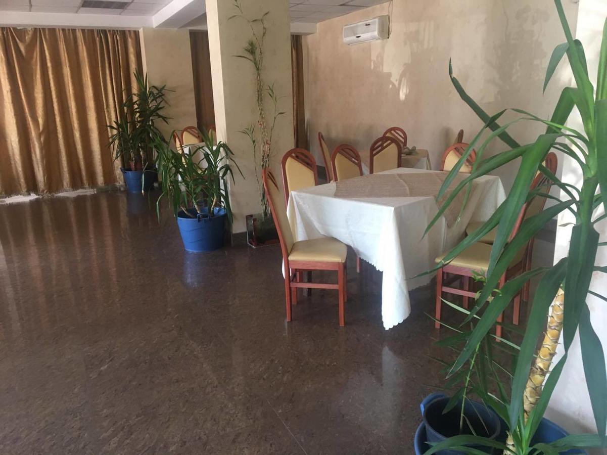 Hotel Dinastia Πιτέστι Εξωτερικό φωτογραφία
