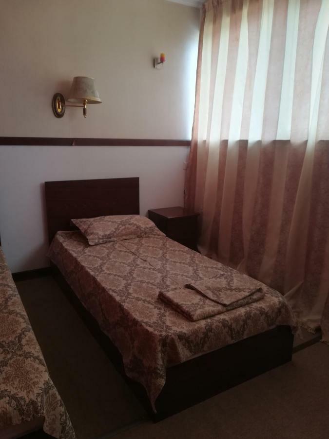 Hotel Dinastia Πιτέστι Εξωτερικό φωτογραφία
